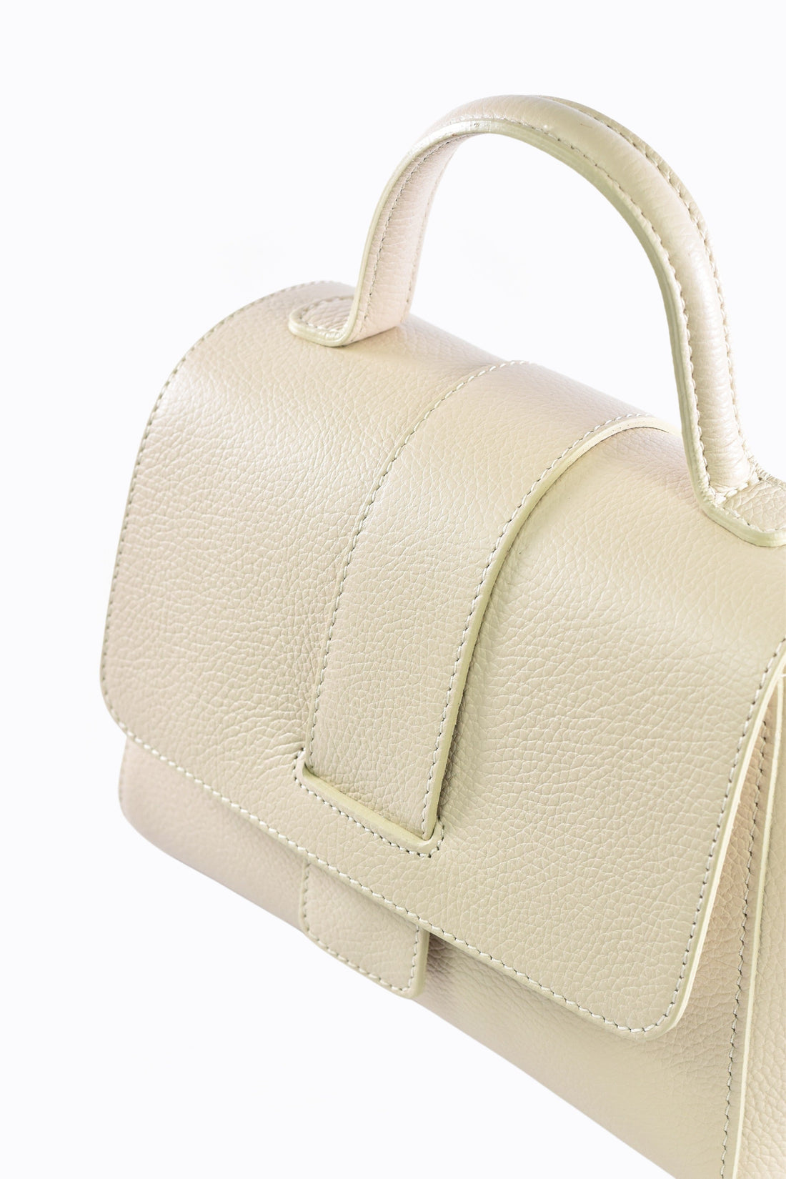 Madison bag in Beige Dollar leather