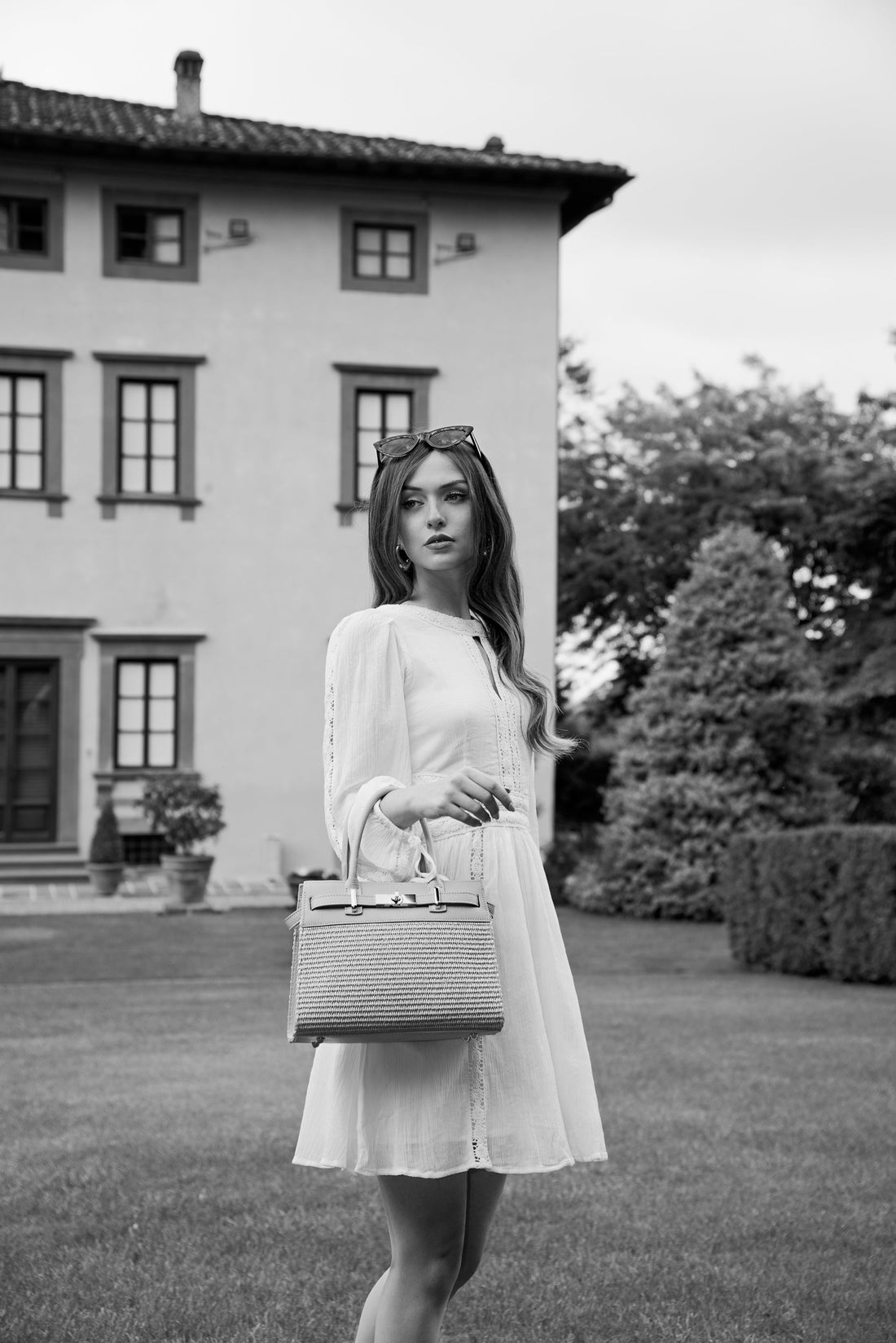Grace Bag in Togo Leather and Raffia Black
