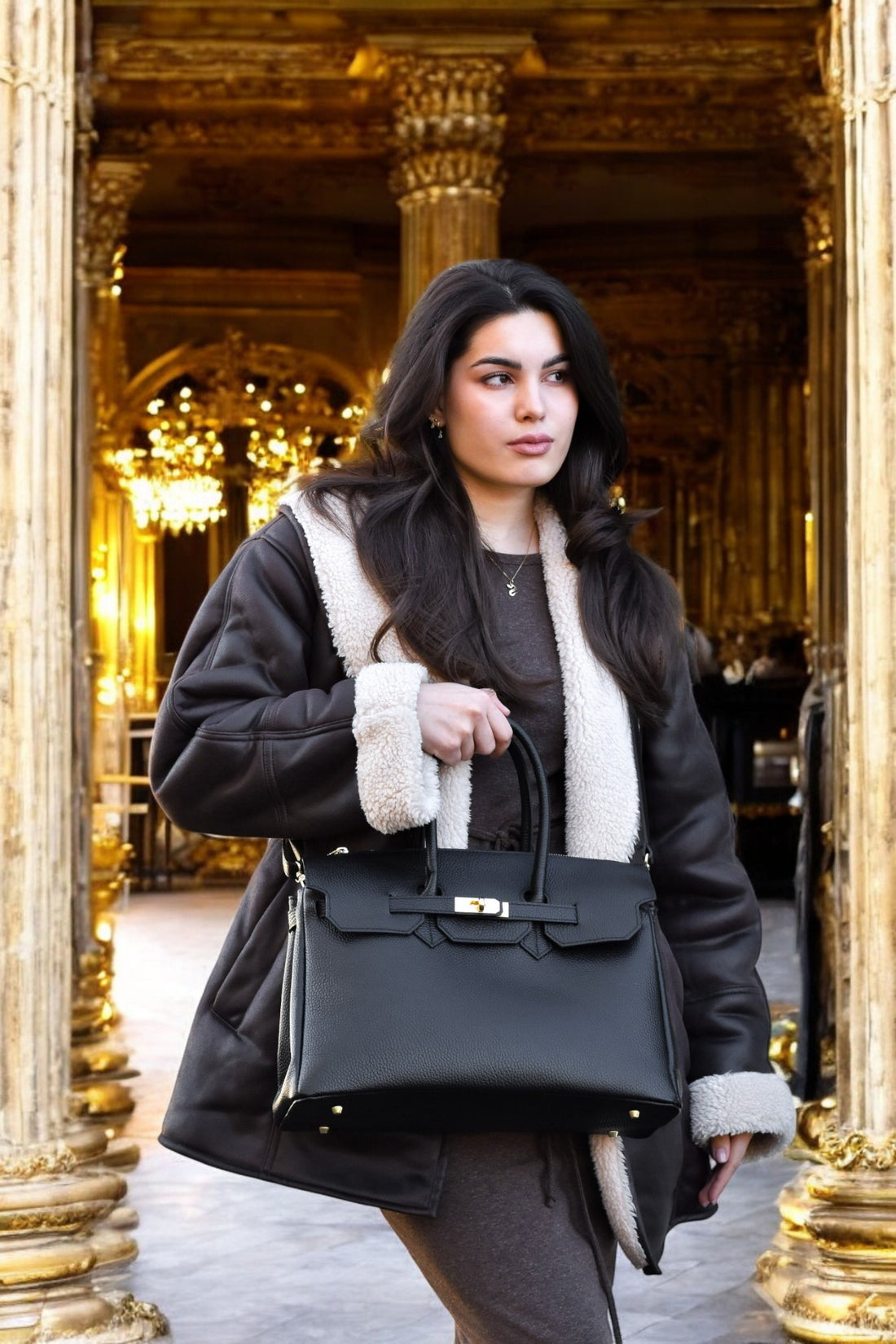 ELIZABETH BAG IN TOGO LEATHER BLACK