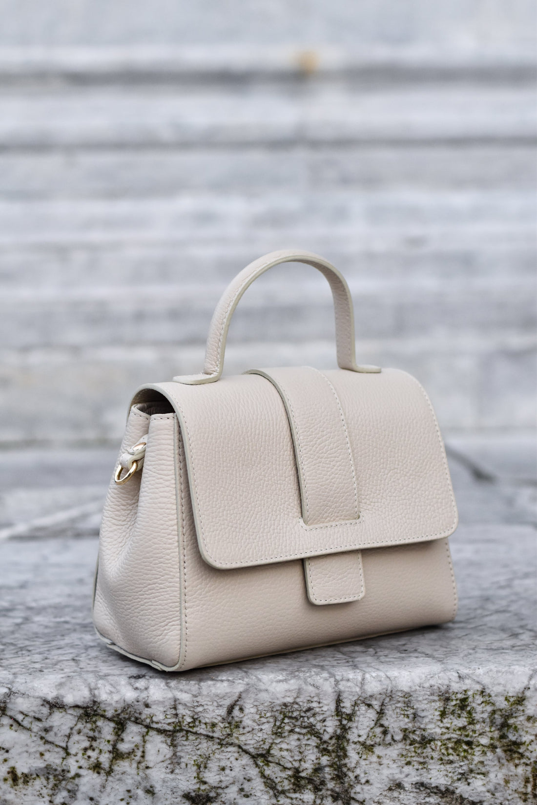 Madison bag in Beige Dollar leather