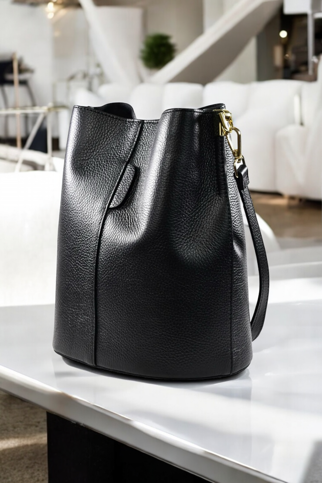 Giusy Bag in Black Dollar Leather