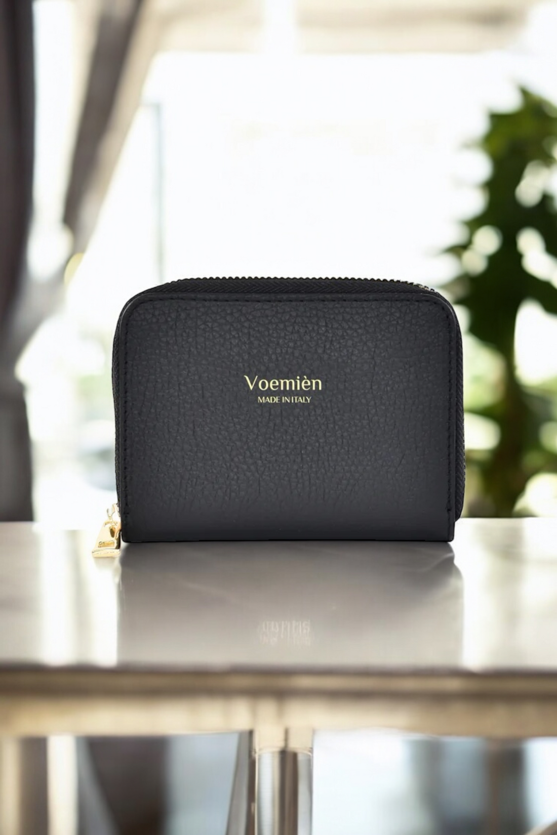 Voemièn Small Wallet in Black Togo Leather