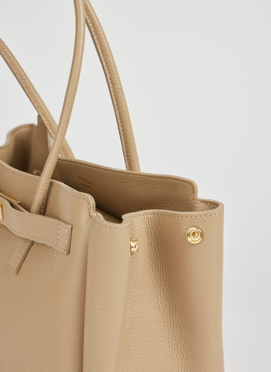 Béatrice Bag in Togo Leather Light Taupe