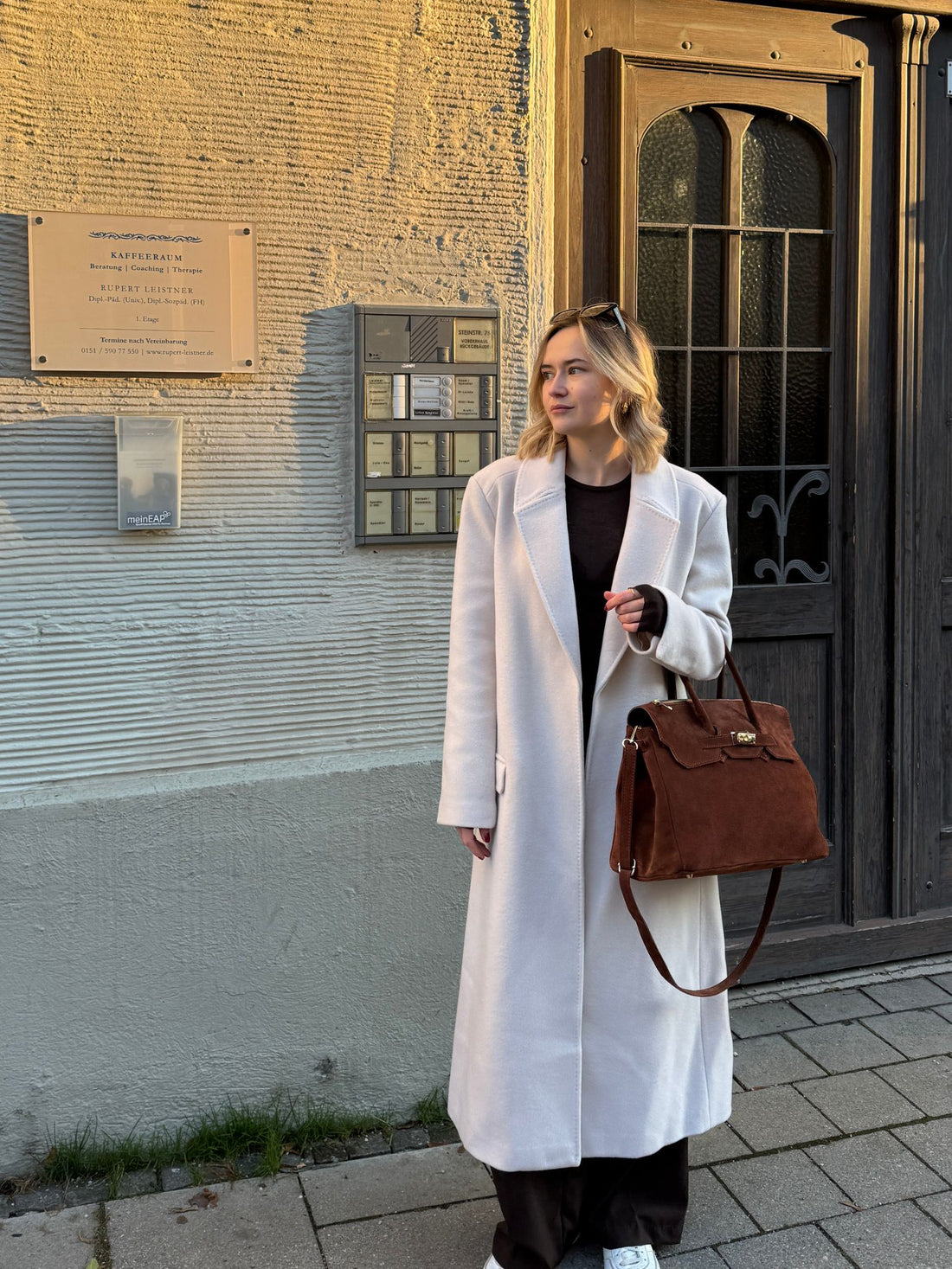 ELIZABETH BAG IN TAN SUEDE